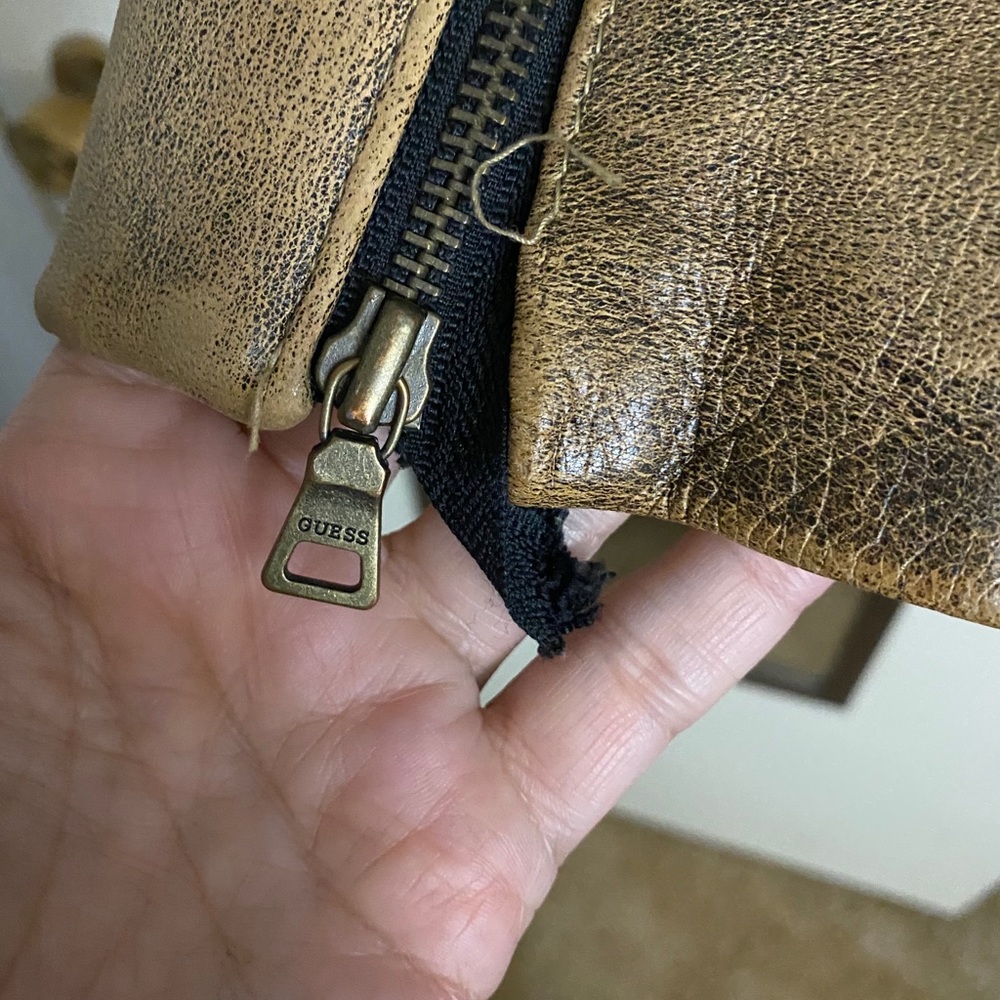 πAUTHENTIC VINTAGE GUESS genuine leather jacket - Picture 13 of 13